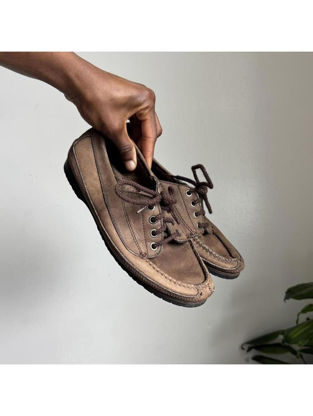 Brown Leather Lace-Up Women’s Casual Boat Shoes